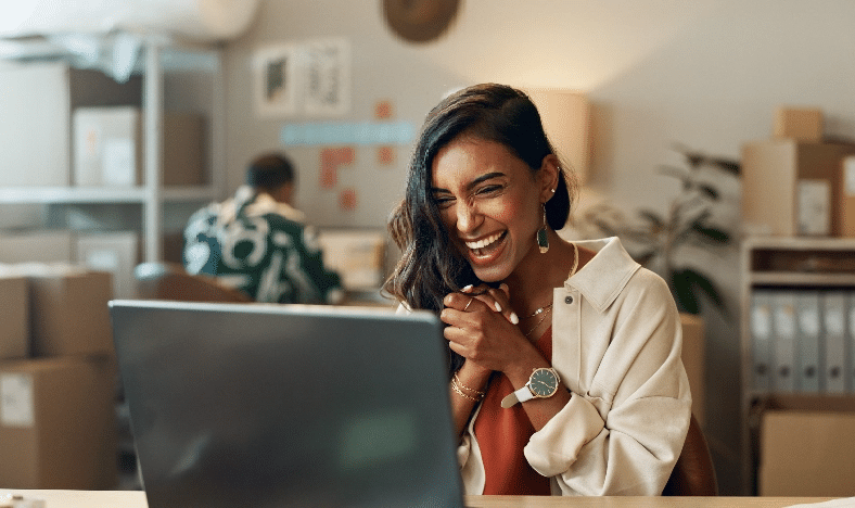 Woman 1 to 1 training Session on a Laptop